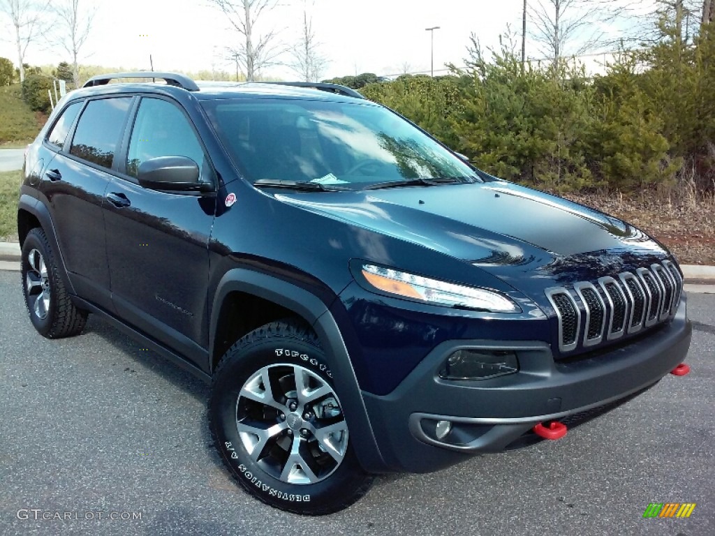 2016 Cherokee Trailhawk 4x4 - True Blue Pearl / Black photo #4