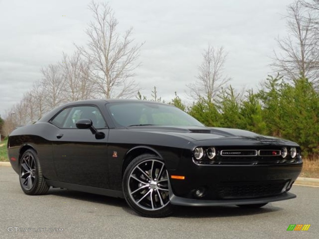 Pitch Black 2016 Dodge Challenger R/T Plus Scat Pack Exterior Photo #111250783