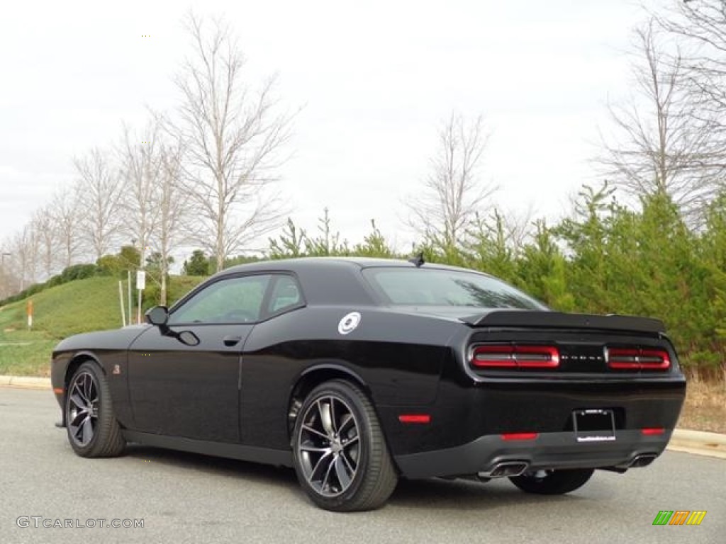 2016 Challenger R/T Plus Scat Pack - Pitch Black / Black photo #5