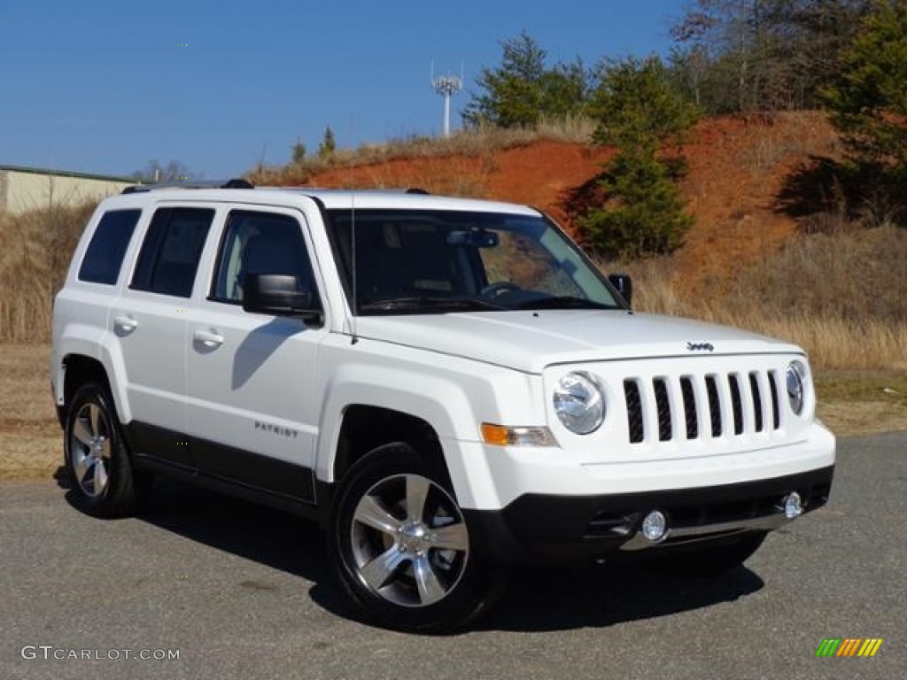 2016 Patriot High Altitude 4x4 - Bright White / Light Pebble Beige/Dark Slate Gray photo #4