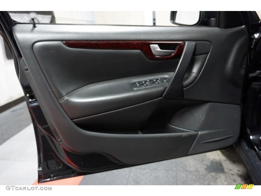 2004 S60 2.4 - Black / Graphite photo #12