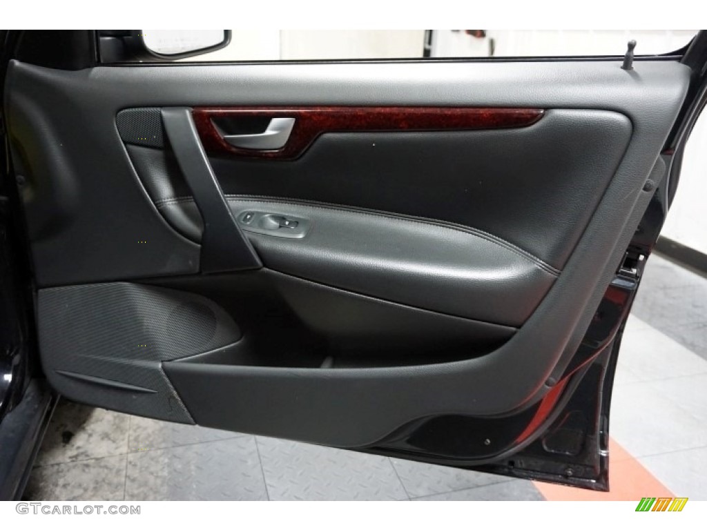 2004 S60 2.4 - Black / Graphite photo #17