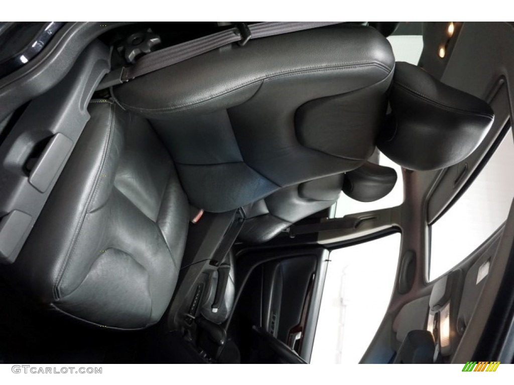 2004 S60 2.4 - Black / Graphite photo #18