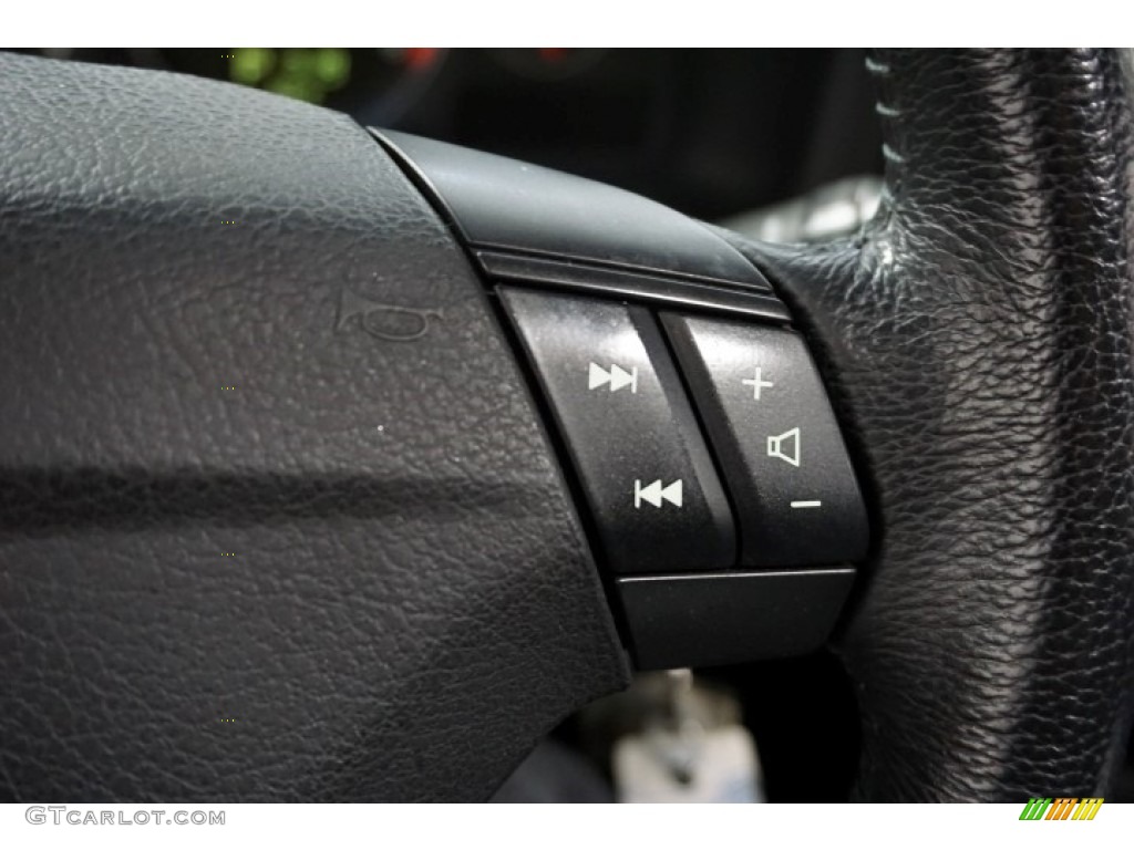 2004 S60 2.4 - Black / Graphite photo #30