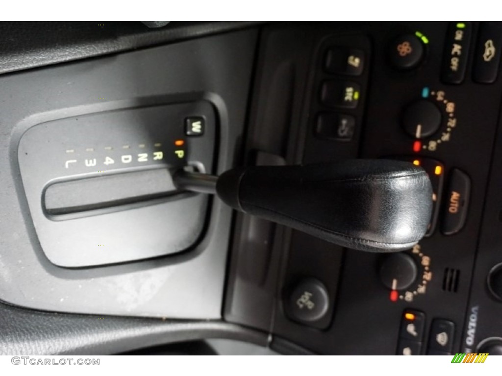 2004 S60 2.4 - Black / Graphite photo #41
