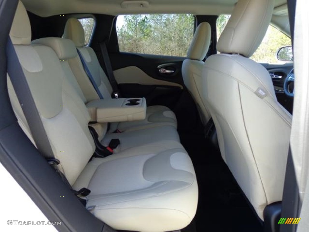 2016 Cherokee Sport 4x4 - Bright White / Black/Light Frost Beige photo #22