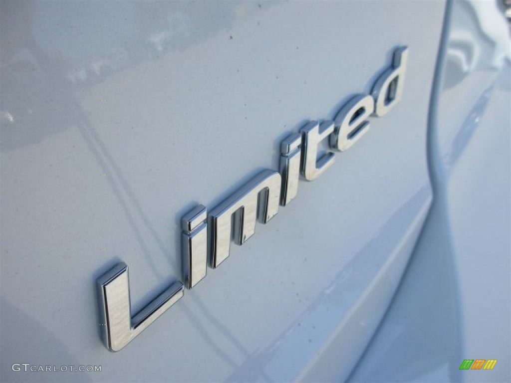 2017 Elantra Limited - White / Beige photo #6