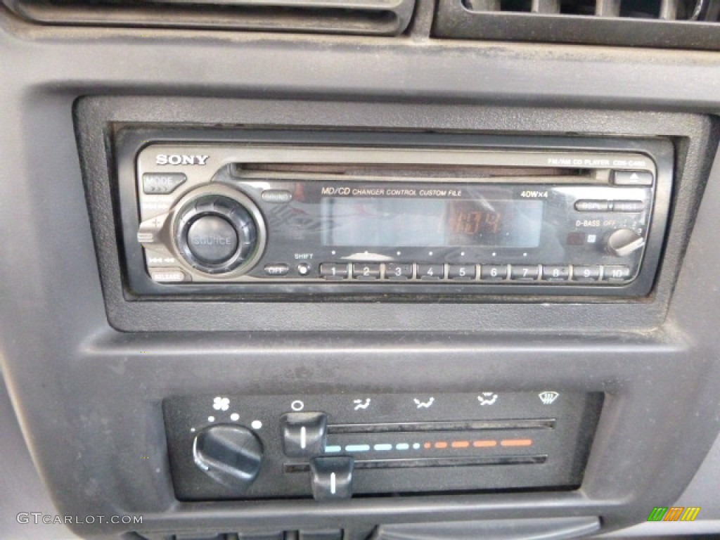 1998 Wrangler SE 4x4 - Emerald Green Pearl / Mist Grey photo #16