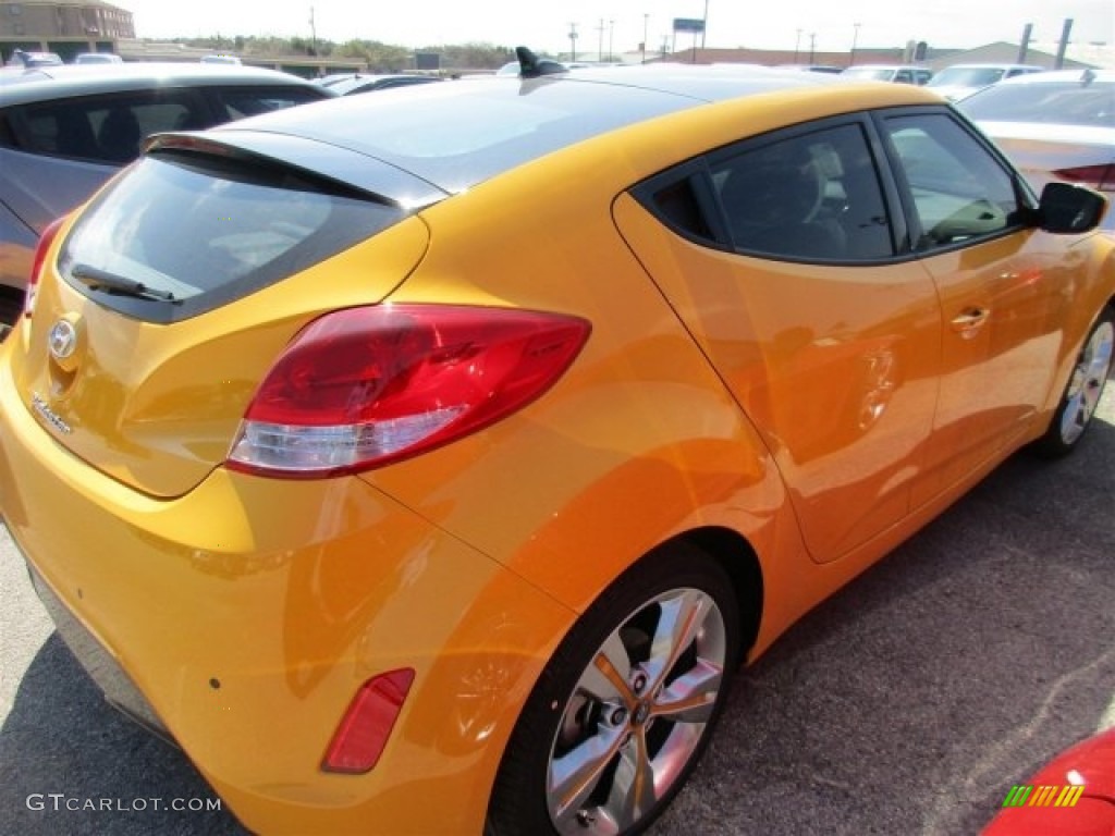 2016 Veloster  - 26.2 Yellow / Black/Yellow photo #6