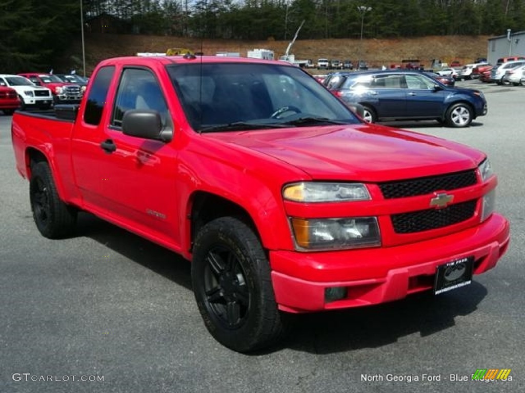 2004 Colorado LS Extended Cab - Victory Red / Sport Pewter photo #7