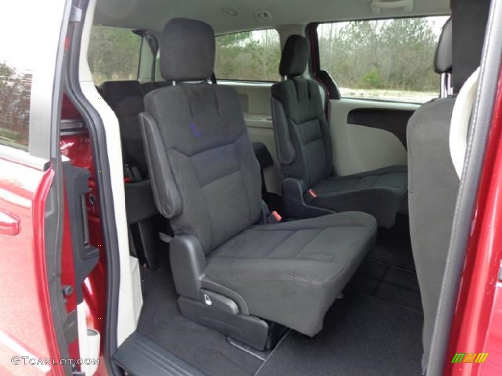 2016 Grand Caravan SXT - Deep Cherry Red Crystal Pearl / Black/Light Graystone photo #23