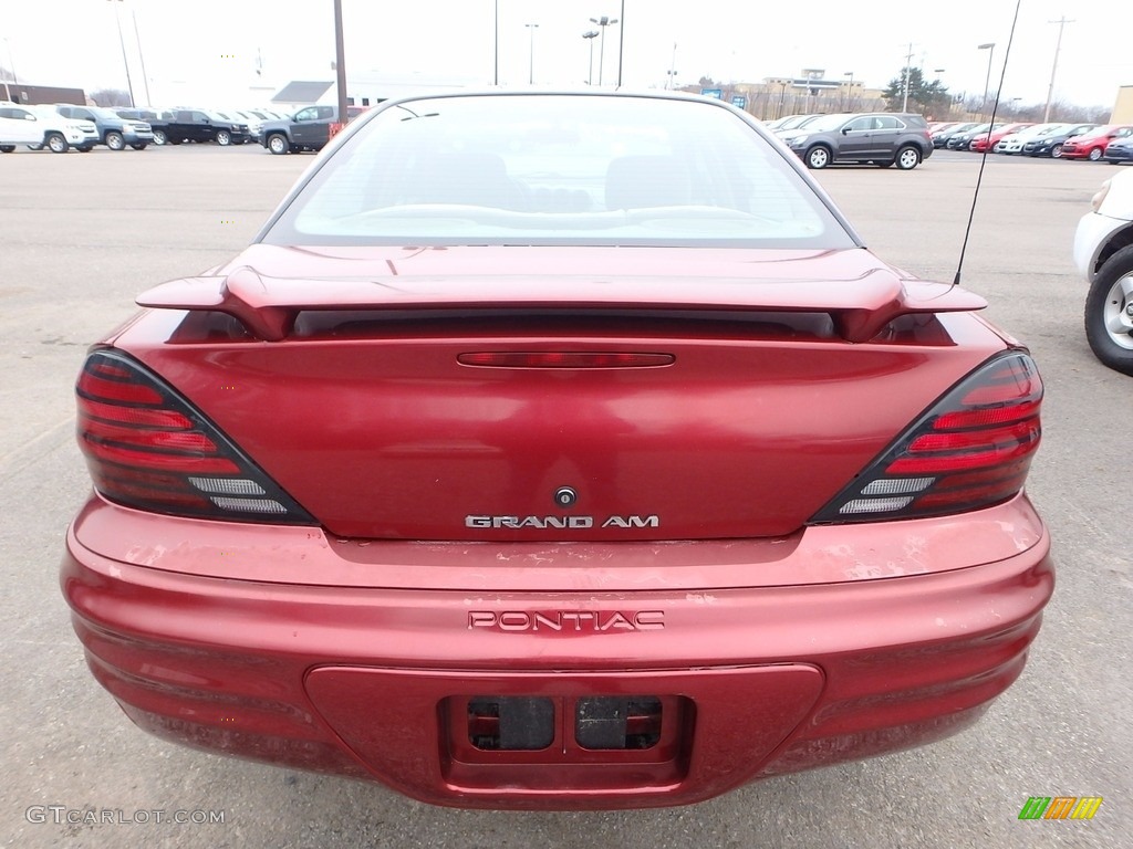 2002 Grand Am SE Sedan - Redfire Metallic / Dark Taupe photo #3