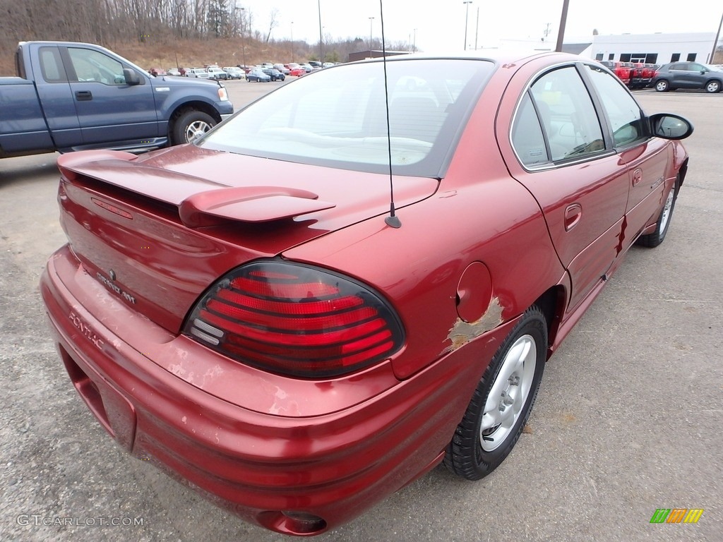 2002 Grand Am SE Sedan - Redfire Metallic / Dark Taupe photo #4