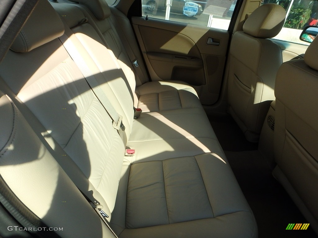 2005 Five Hundred Limited AWD - Pueblo Gold Metallic / Pebble Beige photo #14