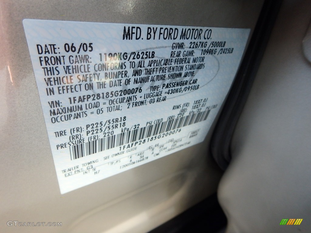2005 Five Hundred Limited AWD - Pueblo Gold Metallic / Pebble Beige photo #24