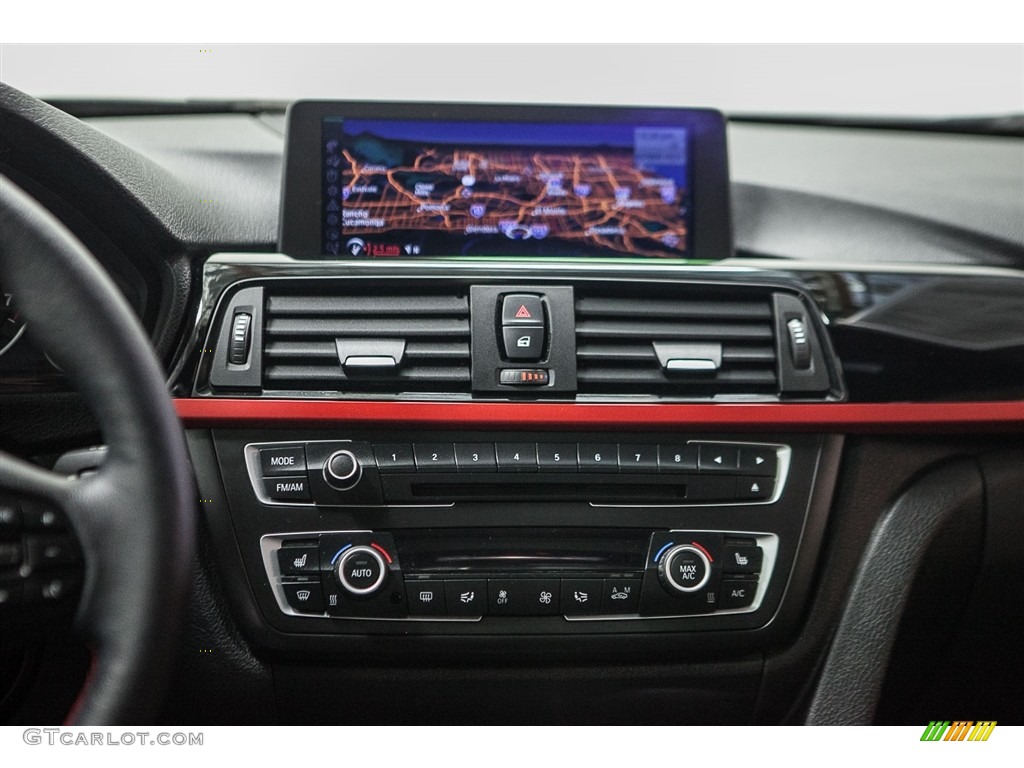 2013 BMW 3 Series 328i xDrive Sedan Controls Photo #111290590