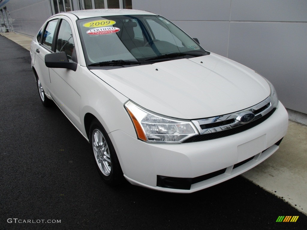 2009 Focus SE Sedan - White Suede / Medium Stone photo #12