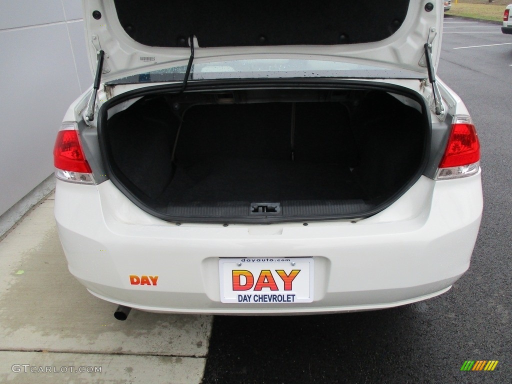 2009 Focus SE Sedan - White Suede / Medium Stone photo #14