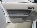 2009 White Suede Ford Focus SE Sedan  photo #17