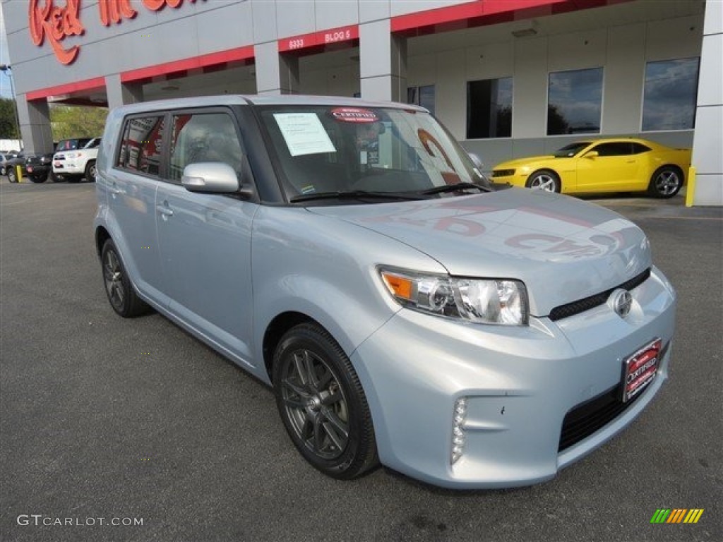 2013 xB  - Classic Silver Metallic / Dark Gray photo #2