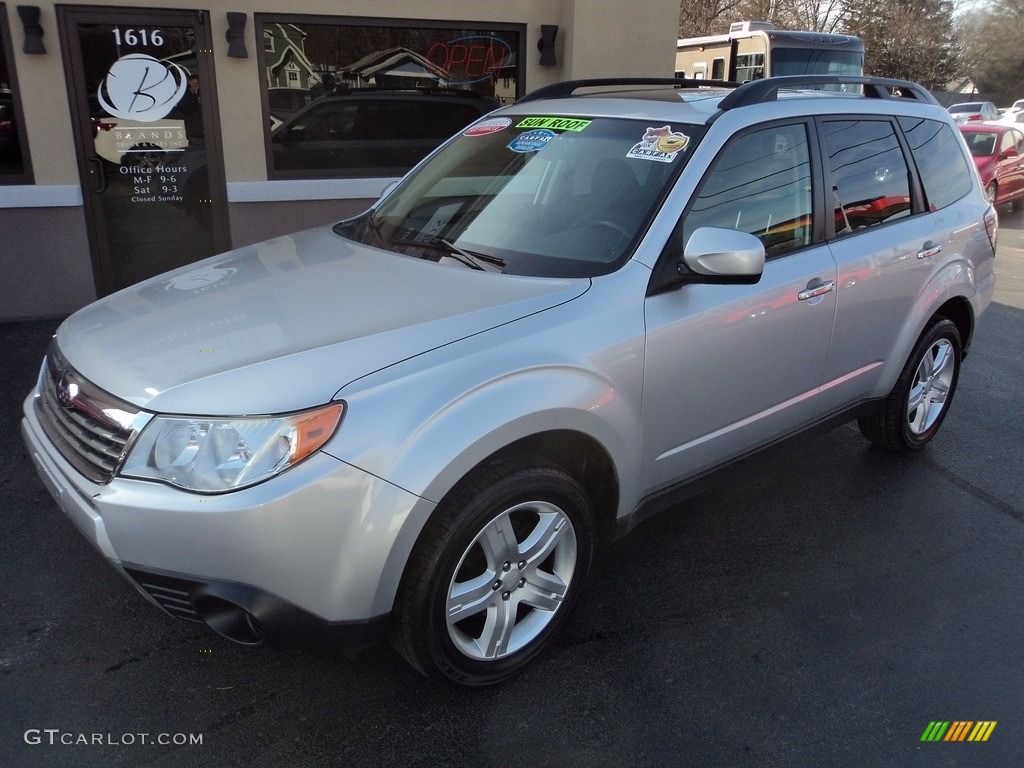 2009 Forester 2.5 X Premium - Steel Silver Metallic / Black photo #1