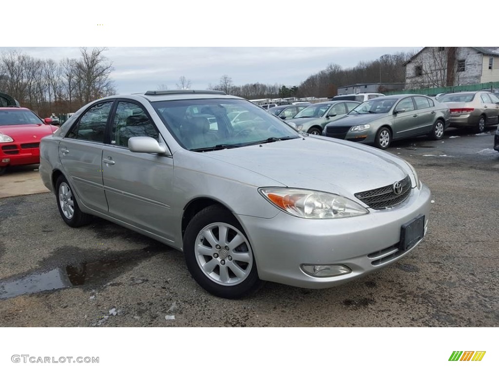 2003 Camry XLE - Lunar Mist Metallic / Stone photo #2