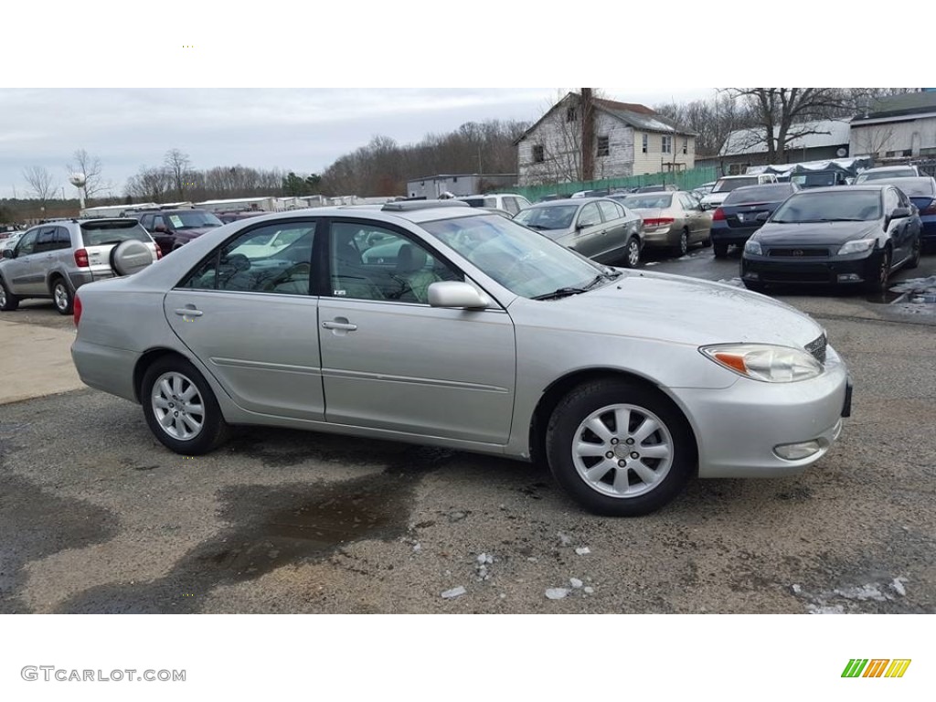 2003 Camry XLE - Lunar Mist Metallic / Stone photo #3
