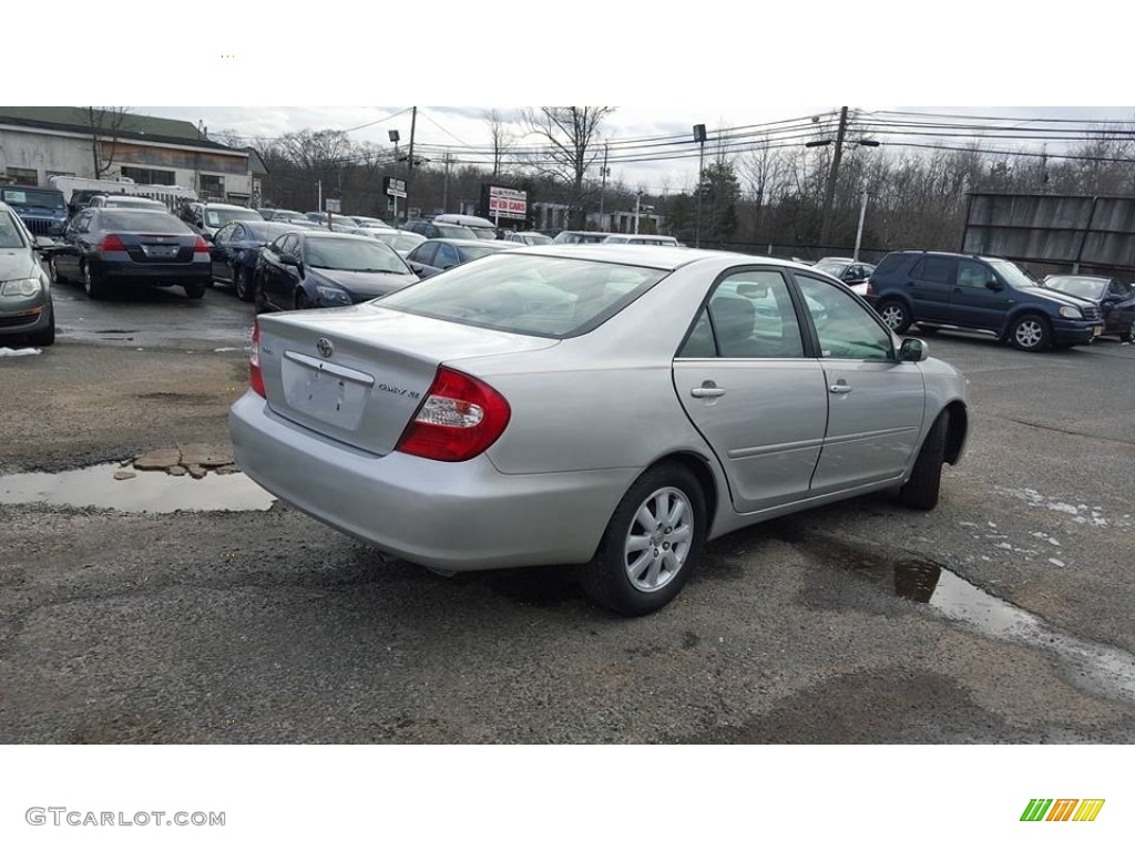 2003 Camry XLE - Lunar Mist Metallic / Stone photo #5