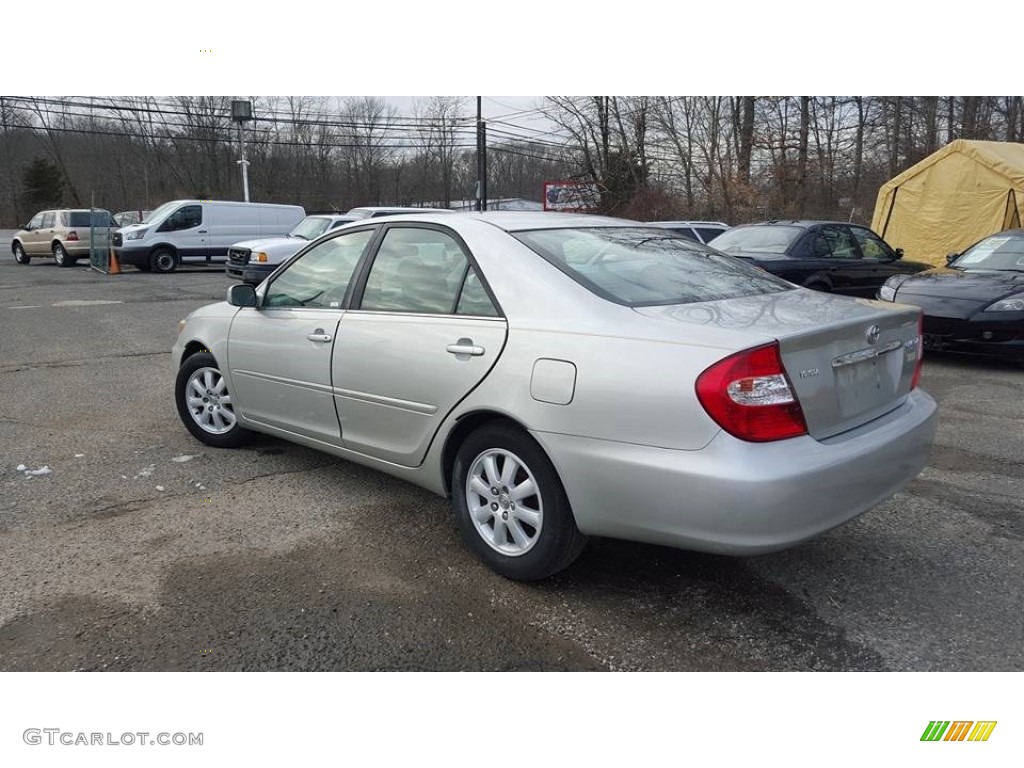 2003 Camry XLE - Lunar Mist Metallic / Stone photo #7