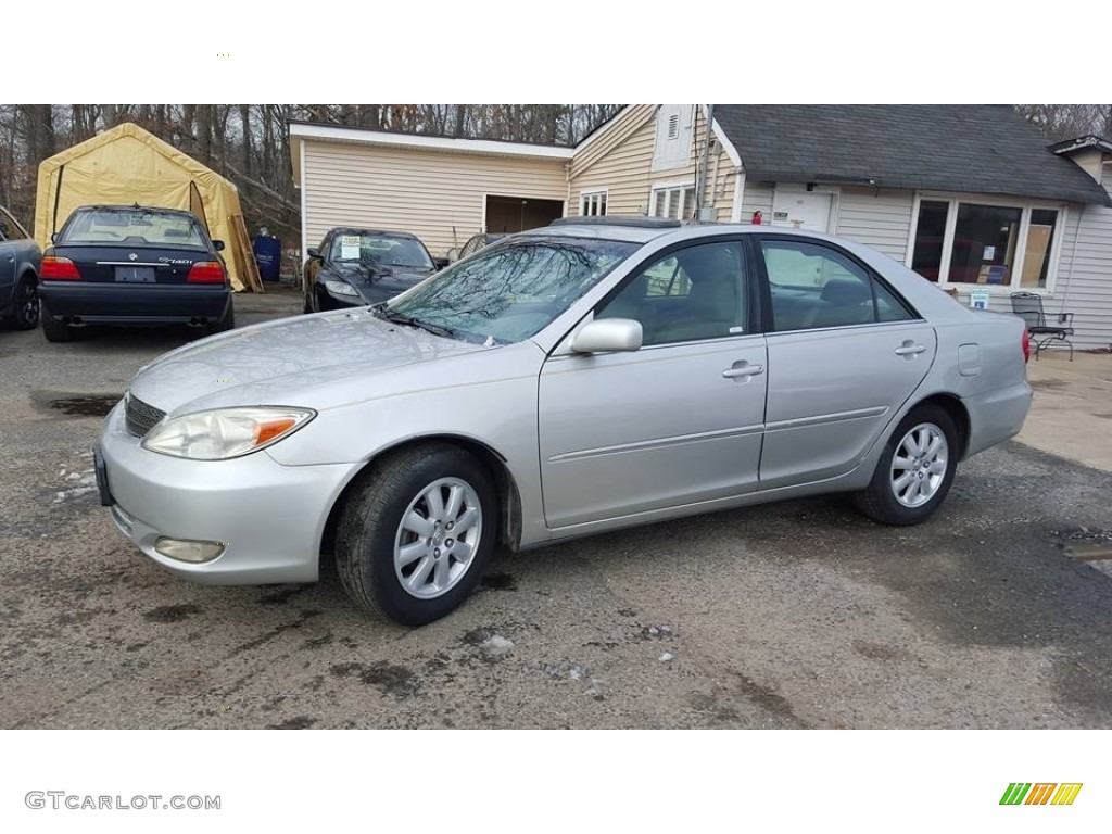 2003 Camry XLE - Lunar Mist Metallic / Stone photo #8