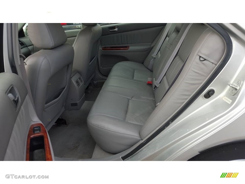 2003 Camry XLE - Lunar Mist Metallic / Stone photo #17