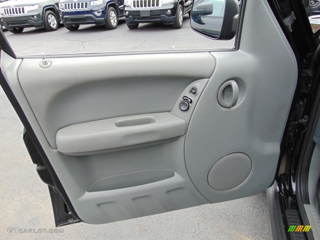 2005 Liberty Sport 4x4 - Black Clearcoat / Medium Slate Gray photo #14