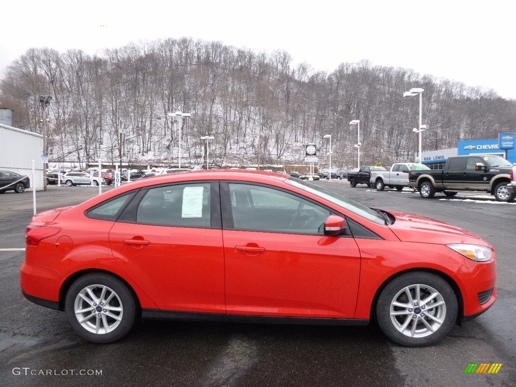 2016 Focus SE Sedan - Race Red / Charcoal Black photo #1