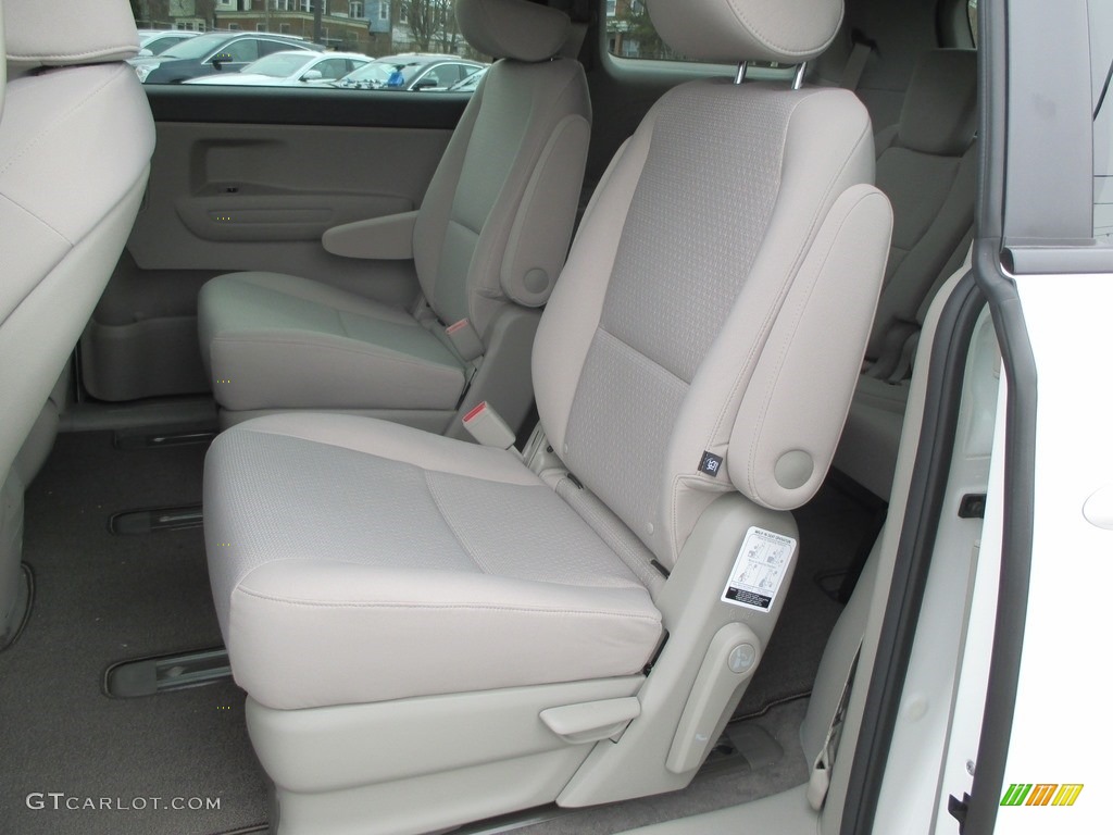 Gray Interior 2016 Kia Sedona L Photo #111319196