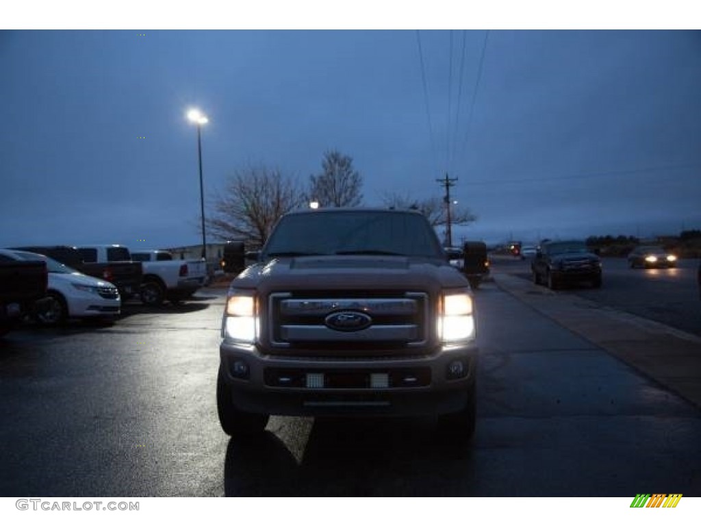 2011 F350 Super Duty XLT Crew Cab 4x4 - Golden Bronze Metallic / Adobe photo #2