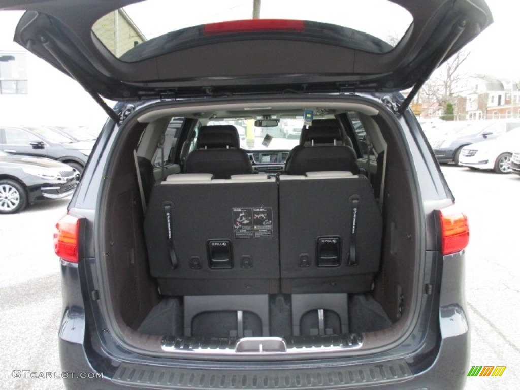 2016 Kia Sedona SXL Trunk Photos