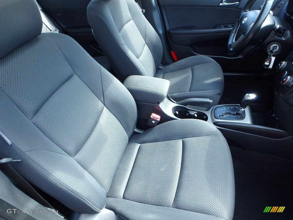 2009 Elantra Touring - Black Pearl / Black photo #10