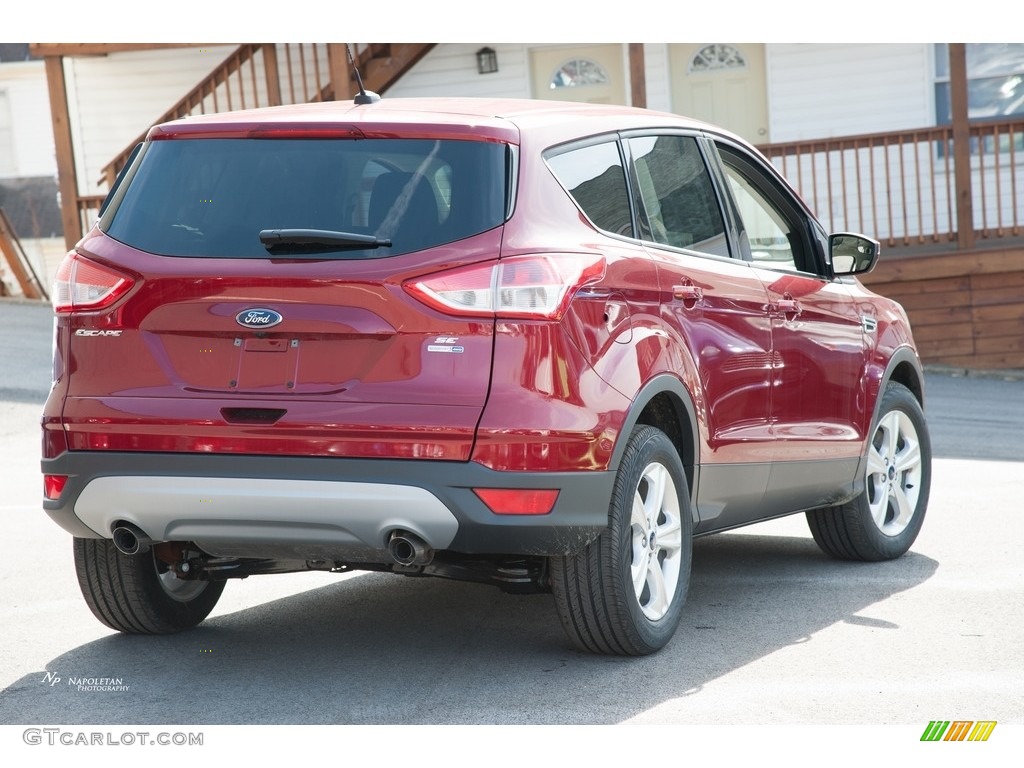 2016 Escape SE 4WD - Ruby Red Metallic / Charcoal Black photo #3