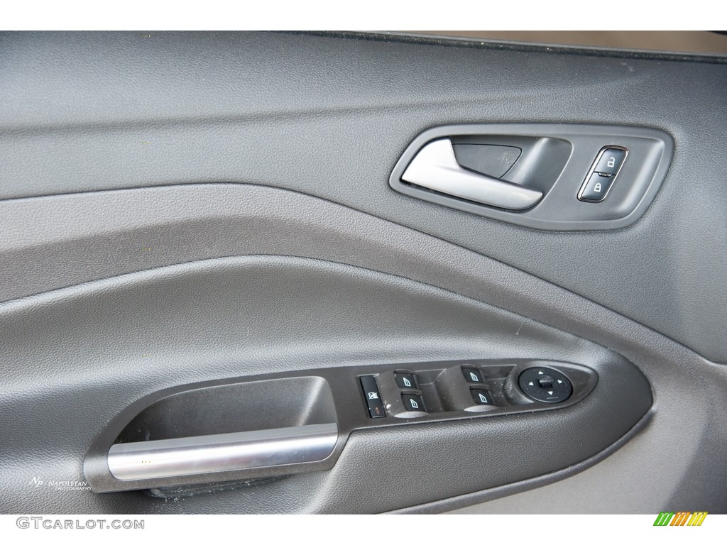 2016 Escape SE 4WD - Ruby Red Metallic / Charcoal Black photo #5