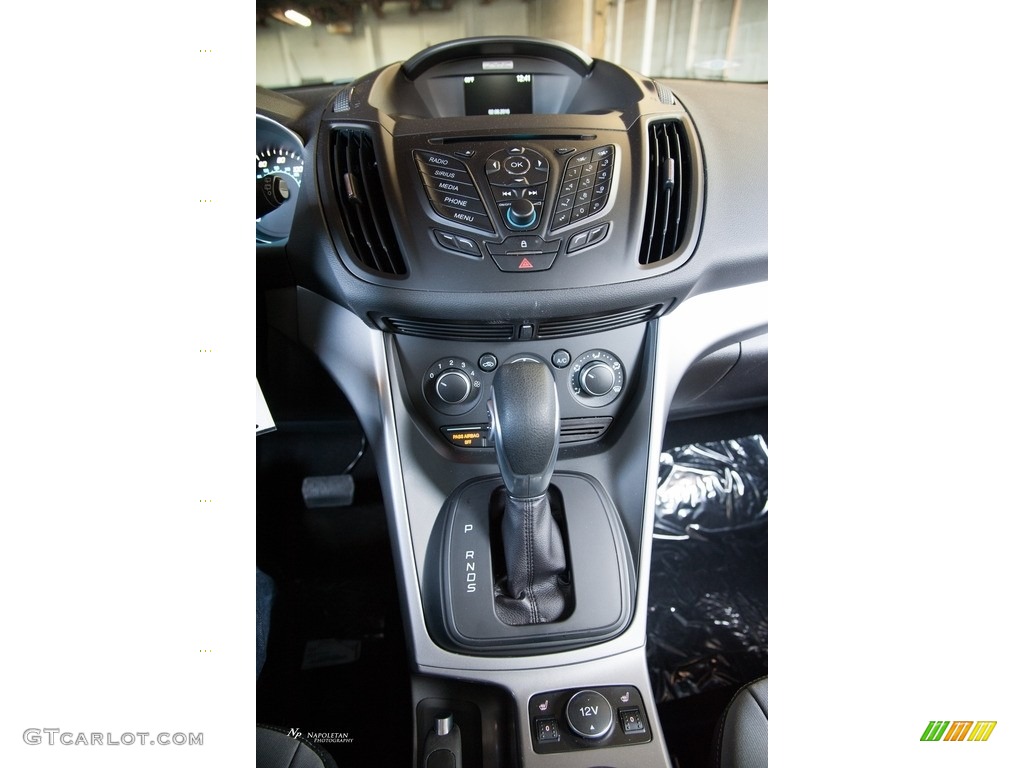 2016 Escape SE 4WD - Ruby Red Metallic / Charcoal Black photo #10