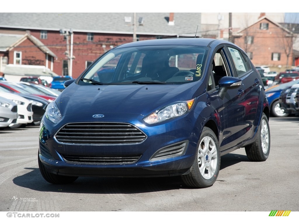 2016-kona-blue-metallic-ford-fiesta-se-hatchback-111328420-gtcarlot