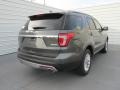 2016 Magnetic Metallic Ford Explorer XLT  photo #4