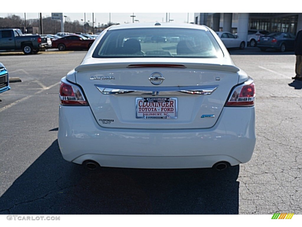 2014 Altima 2.5 S - Pearl White / Charcoal photo #4