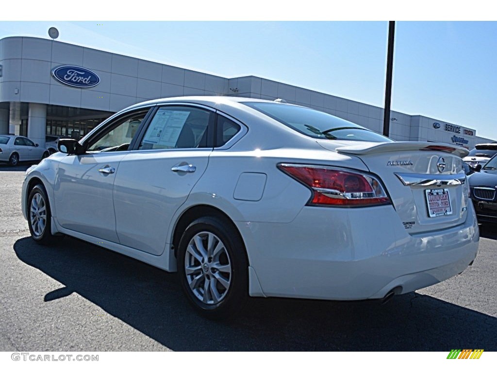 2014 Altima 2.5 S - Pearl White / Charcoal photo #5