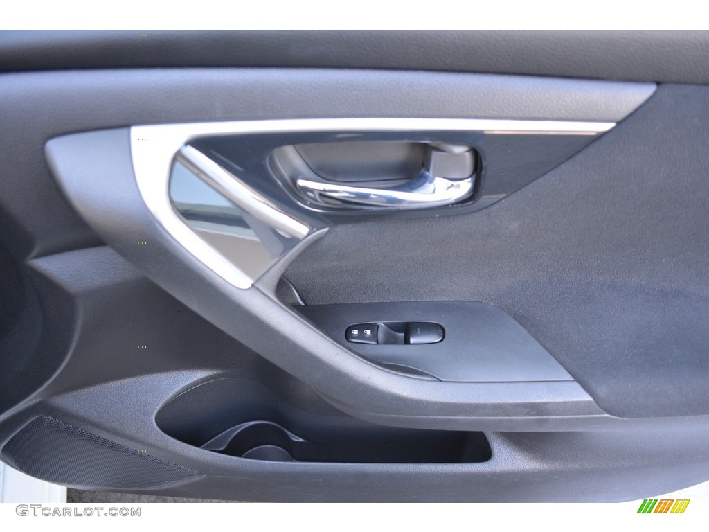 2014 Altima 2.5 S - Pearl White / Charcoal photo #14