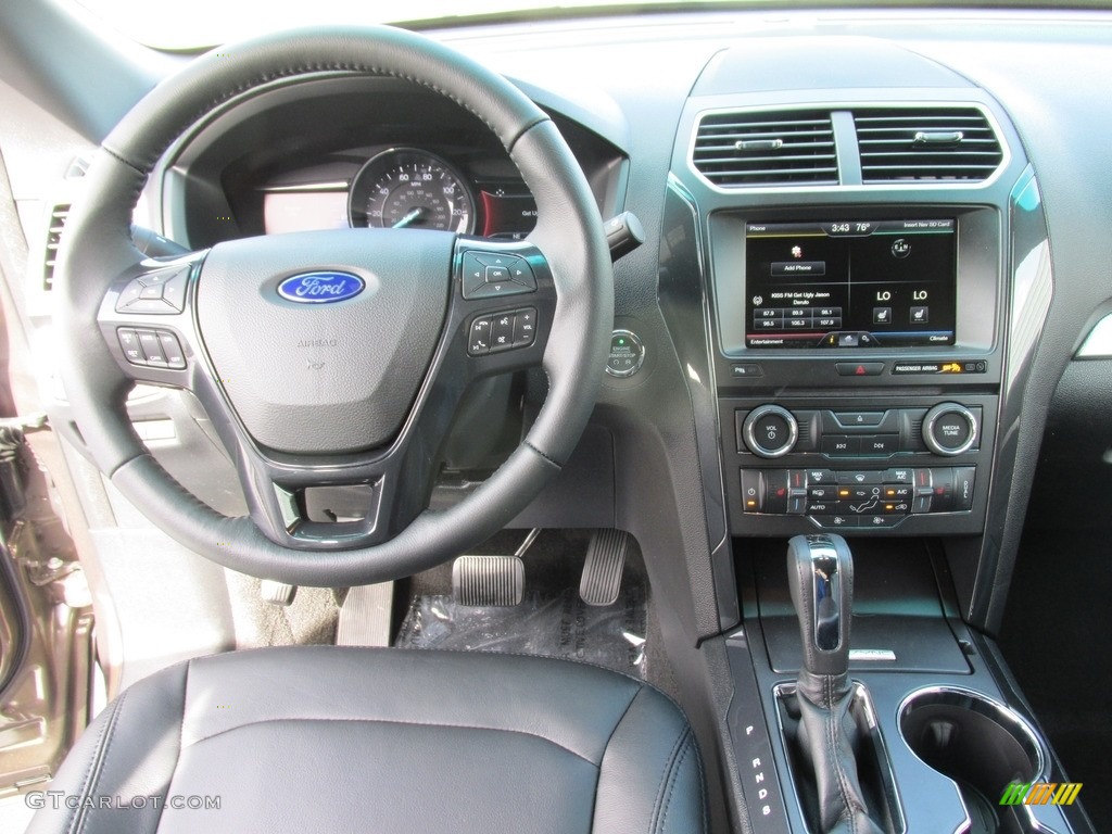 Ebony Black Interior 2016 Ford Explorer XLT Photo #111348534