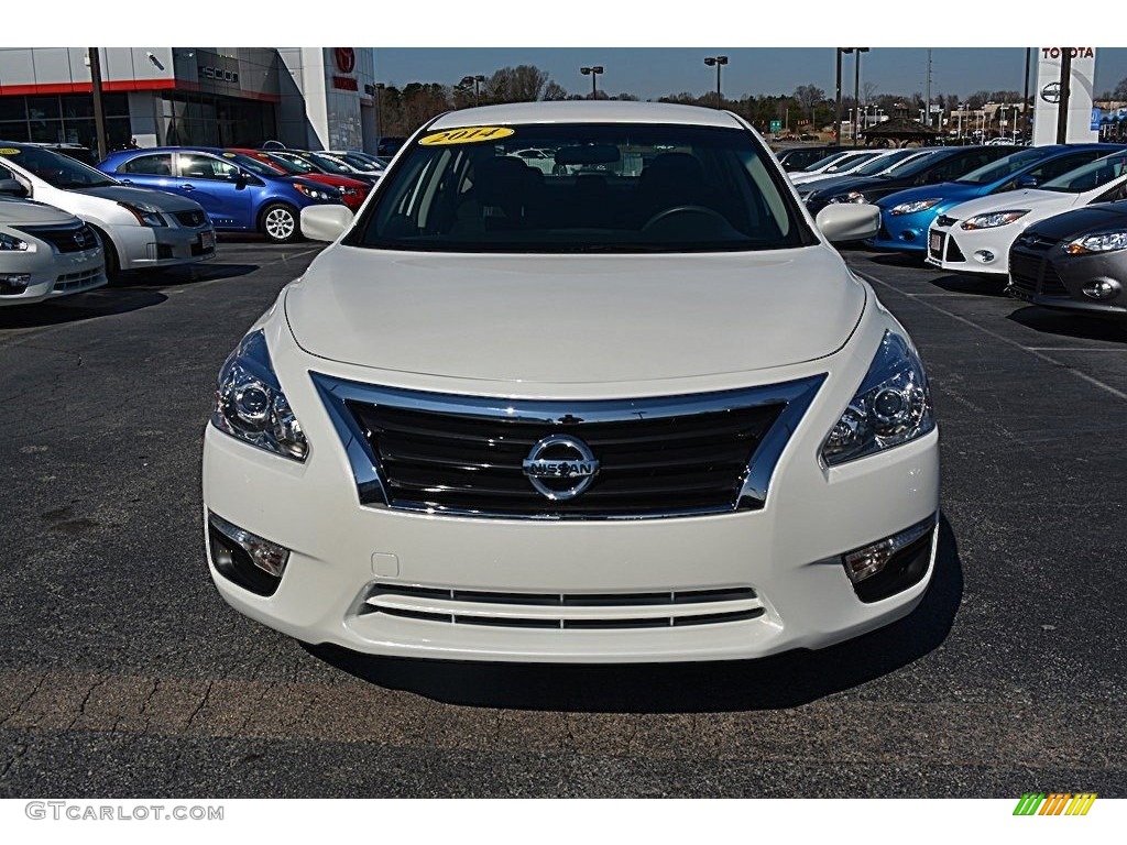 2014 Altima 2.5 S - Pearl White / Charcoal photo #25