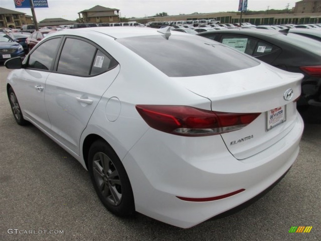 2017 Elantra SE - White / Beige photo #4