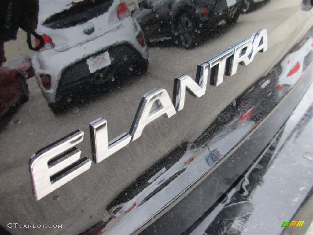 2017 Elantra SE - Black / Beige photo #5