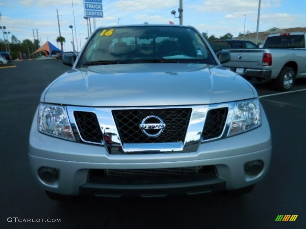 2016 Frontier SV King Cab - Brilliant Silver / Graphite photo #13